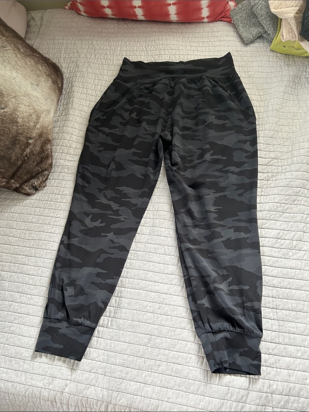 Athleta Salutation camo, gray, black jogger nylon comfy high rise pants L - Picture 11 of 12